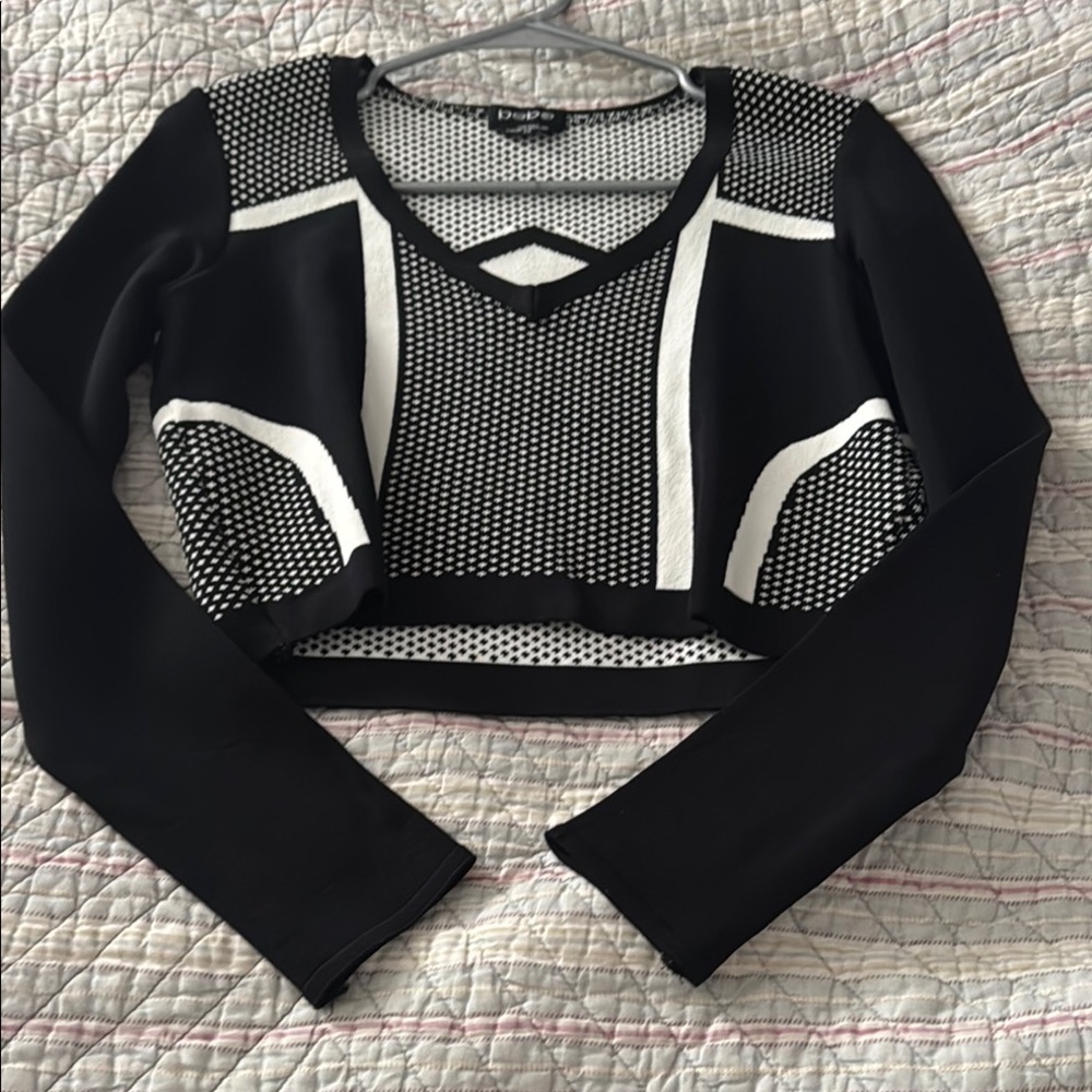 Bebe Black and White Graphic Crop Top